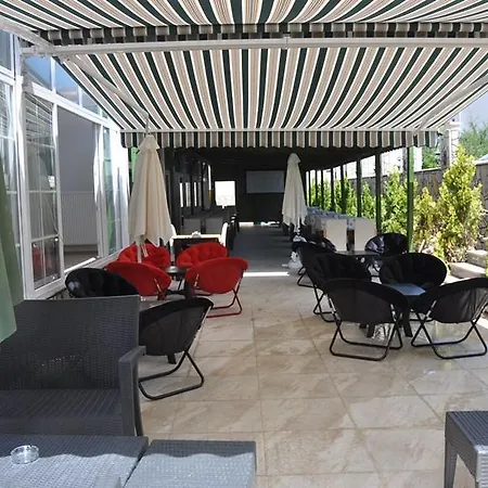 Parlak Bed & Breakfast 3*